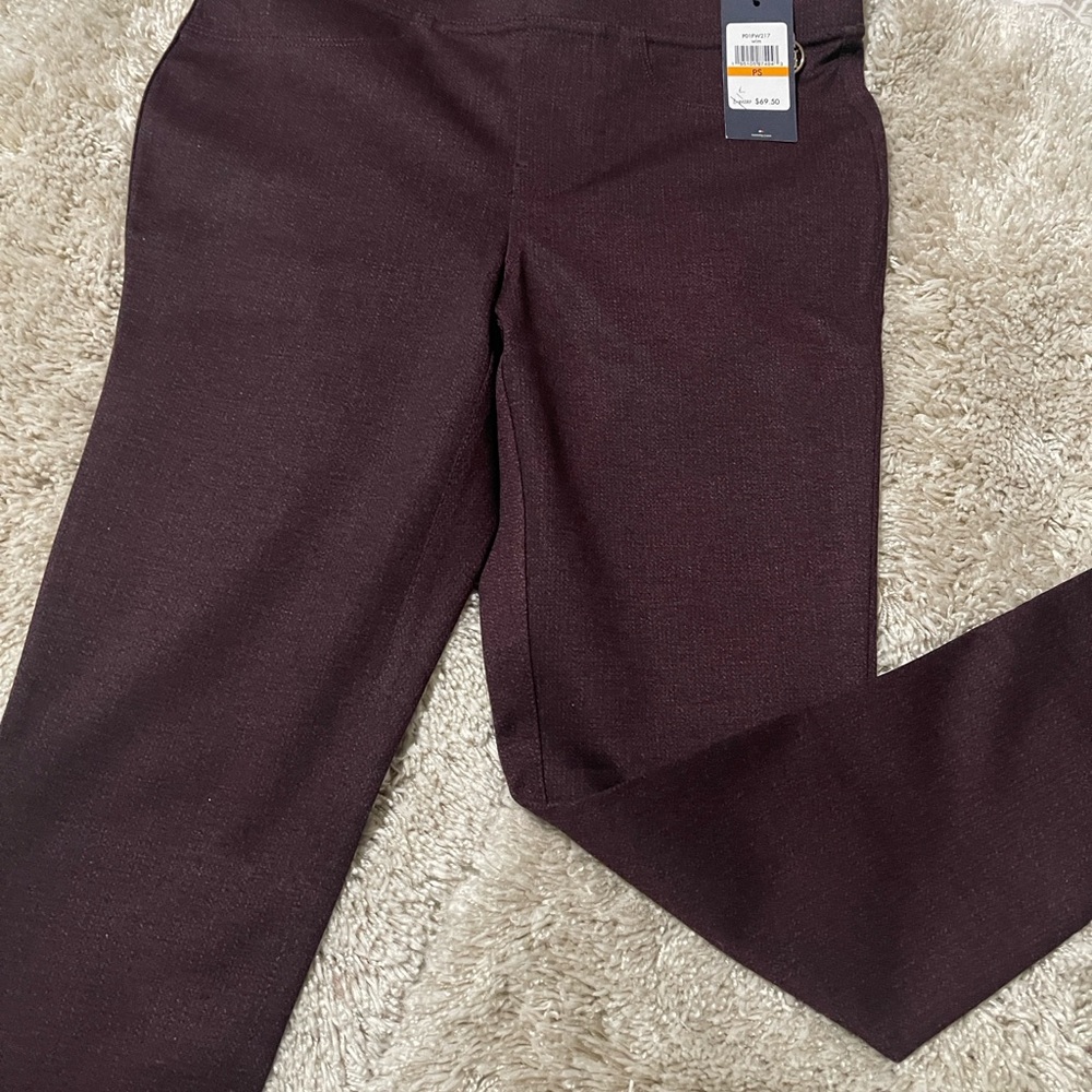 Tommy Hilfiger Women's Dark Burgundy Capris